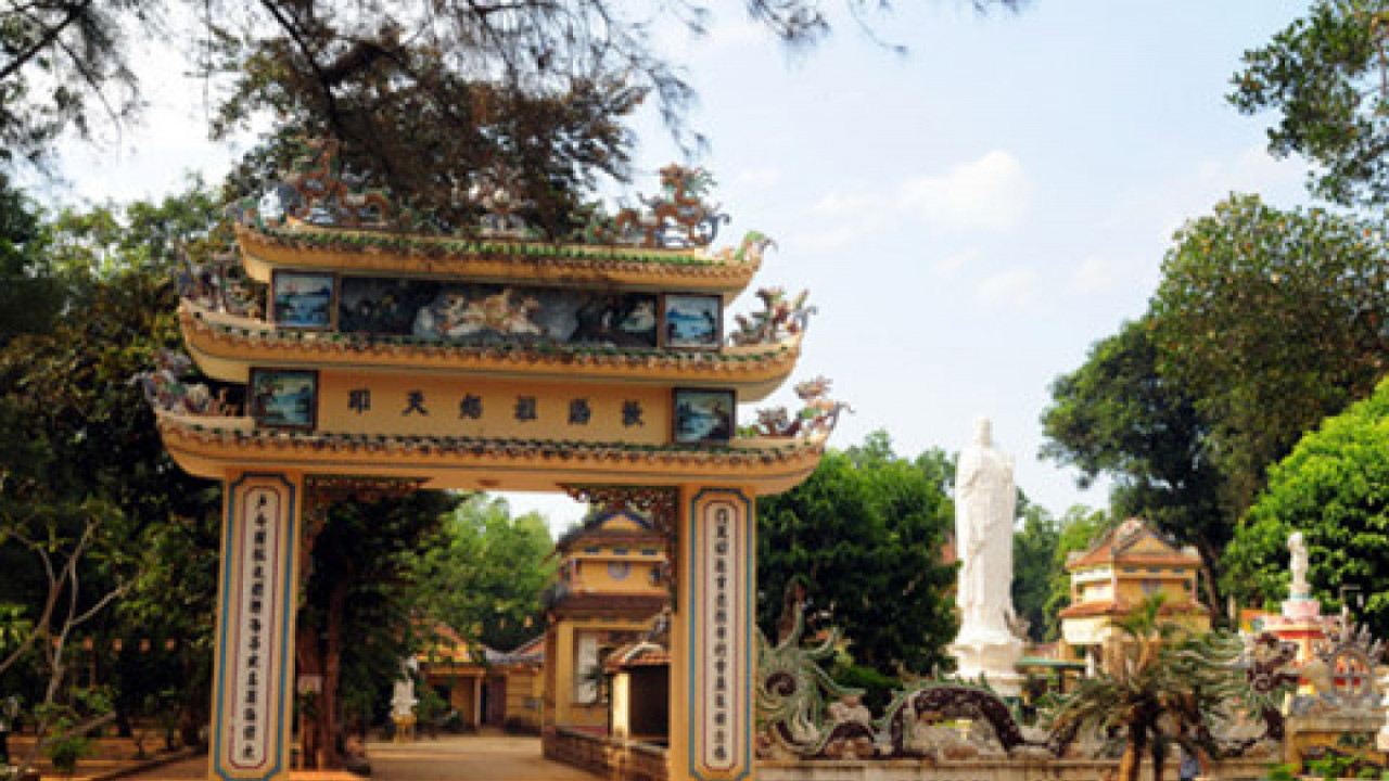 Du Lịch Quảng Ngãi - Chùa Thiên Ấn